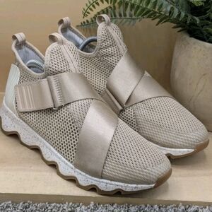 Sorel Kinetic Running Shoes Women's Size 10 NL3231 Slip On Sneaker Adjustable